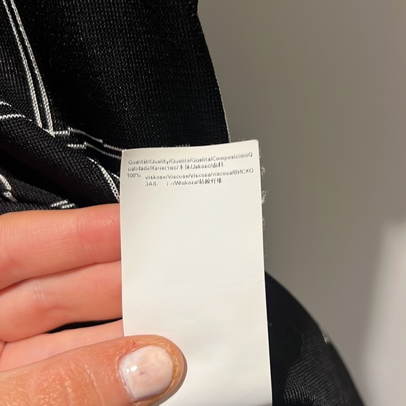 Hugo Boss Top - Picture 8 of 8